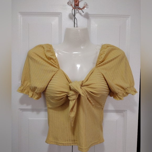 Fashion Nova Twist Tie Front Ribbed Cropped Blouse Butterscotch Yellow Small - Picture 2 of 7